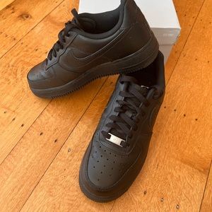 Nike Black Air Force 1 07’
